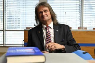 Soud nepřiznal odkladný účinek Ševčíkově žalobě kvůli odvolání z funkce