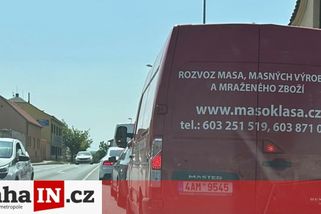 prahain.cz/doprava/zakaz-odboceni-do-sapy-vyvolal-dopravni-silenstvi-22436.html?utm_source=www.seznam.cz&utm_medium=seznam_distribuce&utm_campaign=lide
