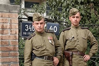 Lžíce medu a potom potoky krve. Odvrácená tvář osvobození 1945 - Médium.cz