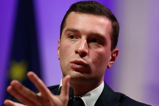 Nepřipustím pohlcení Ukrajiny Ruskem, ujistil favorit francouzských voleb Bardella - Novinky