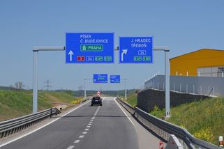 Už několik měsíců jezdíme po D3 rychlostí 150 km/h. Jak to dopadlo se slibovanou dopravní apokalypsou? - Garáž.cz
