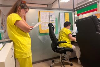 Strávili jsme den na dětské pohotovosti. Místo zlomenin tu zoufalé sestry řeší kašel