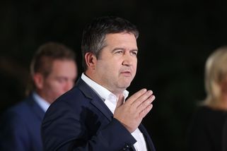 Hamáček: Nemůžu vyloučit lockdown | Koronavirus