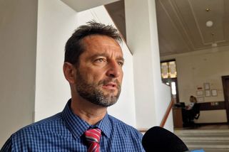 Týral dvě přítelkyně, navíc je donutil vzít si úvěr. Vinu odmítám, prohlásil u soudu muž z Náchodska - Novinky