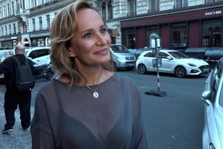 Sexy jako dlouho ne! Monika Absolonová se ukázala ve zcela průhledné halence a vystavila vnady v černé podprsence