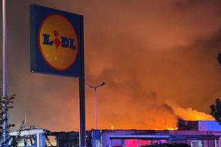 Hoří kladenský obchod Lidl - Novinky