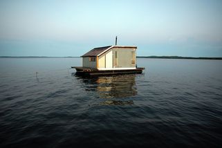 Jak si Čech postavil ve Finsku hausbót - Novinky
