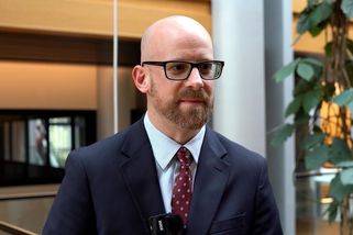 „Nemůžeme přijmout fanoušky masových vrahů.“ Český europoslanec brojí proti Srbsku v EU