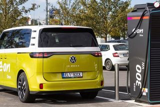 Většina baterií drží po 150.000 kilometrech přes 90 % kapacity. Mezi auty jsou ale velké rozdíly