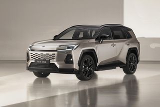 Toyota RAV4 přijíždí v nové generaci, na tlačítka stále nezanevřela - Novinky