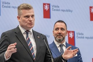 Turek reaguje na kritiku okolo yperitu protiútokem. Nebyl dobře informován, připustil Červený