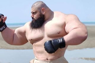Íránský Hulk byl v ringu pro smích, Kazašský Titán ho zničil v prvním kole Fights.cz