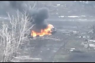 Video: Tankový souboj. Ukrajinci jedinou střelou zničili ruský T-72 - Seznam Zprávy