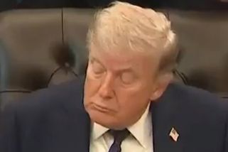 "Mentally wrong": Trump passes out in Oval Office, reawakens, then passes out again