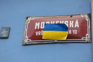 Praha přejmenuje část ulice u ruského velvyslanectví na Ukrajinských hrdinů - Novinky