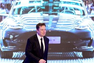 Musk se stal prvním člověkem, který zchudl o 200 miliard dolarů - Novinky
