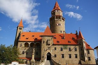 Podlé okradení Německého řádu, konečně už zrušme Benešovy dekrety - Médium.cz