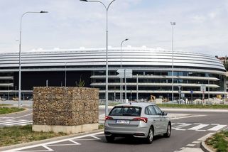 Město postavilo základy lanovky. Neschváleno, nejsou vidět chodci, říká policie - Seznam Zprávy