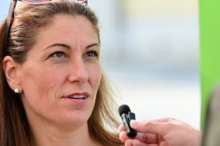 GLOSA: Najala by si Eva Decroix k dětem jako vychovatele sexuálního predátora?