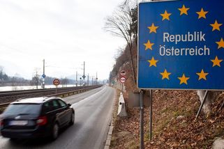 Do Rakouska bez testu jen s posilující dávkou - Novinky