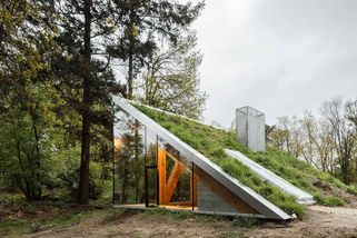 Chatou v národním parku svedli architekti vnitřní boj mezi touhou být vidět a snahou zapadnout do přírody | archSPACE