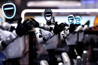 Číně ubývají lidé rychleji, než „dospívají“ roboti. A navíc jim to moc nejde - Seznam Zprávy