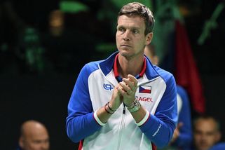 Berdych proti USA mění sestavu, Strýcová přibrala na finále pátou hráčku - Sport.cz