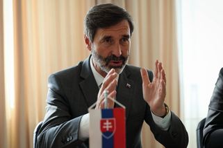 Slovensko si trouflo ohradit se proti Rusku. Vadí mu znázornění Krymu na výstavě v Bratislavě - Novinky
