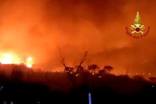 Sicílie na kolenou, oheň se šíří všude. Úřady mluví o katastrofě, jakou ostrov nepoznal - Novinky