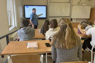 Kvůli úsporám bez fyziky? „Tak to by byl konec,“ říká žákyně - Seznam Zprávy