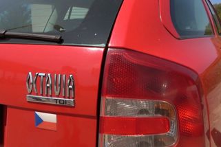 Kam se hrabou nová auta. Naftová Octavia I stále ukazuje, proč na ni Češi nedají dopustit | Fotr na tripu