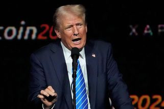 Je třeba prezident s vysokým IQ. Trump se označil za jedinou pojistku proti zdivočení AI - Novinky