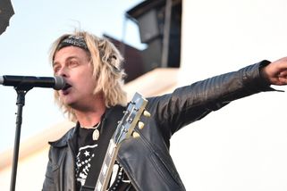 Nová punková superkapela uctila Ramones. Hrají v ní členové Green Day, Rancid i Blink-182 | Headliner