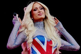 Když Paris Hilton vyrazí na jachtu: Nechybí růžová, třpytky ani pořádná dávka luxusu