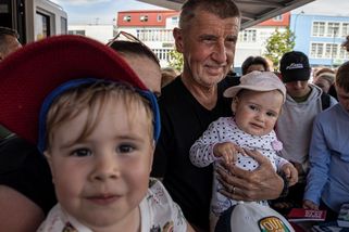 Milion za druhé dítě? Babiš podle kritiků vystřeluje šílené nápady - Seznam Zprávy
