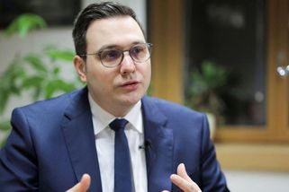 Lipavský unikl úderu dronu. Seděl ve vlaku, který byl v hledáčku Rusů