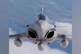 Nejmodernější americkou F-35 porazila v cvičném souboji o 20 let starší francouzská stíhačka Rafale | Novinky.cz: Zahraniční