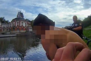 Čekám na útok včel, tvrdil v Hradci Králové mladík stojící v Labi s dekou na hlavě - Novinky