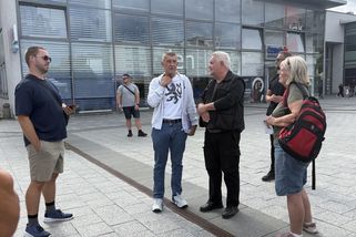 Já nerozumím tý otázke jako. Babiše grilovali mezi...