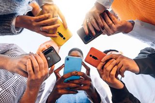 Roaming, nebo datová eSIM? Jak ušetřit na datech v zahraničí - Seznam Zprávy
