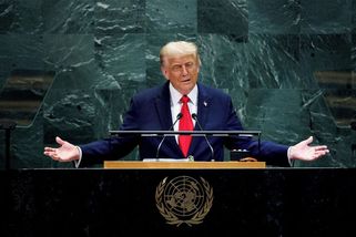 Už nakládali bomby. Trump si útok na Húsíe na poslední chvíli rozmyslel - Novinky