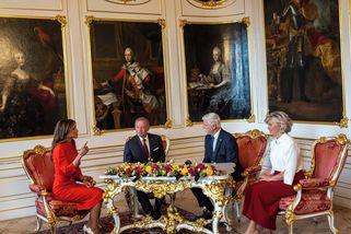 Eva Pavlová vyrazila dech: Jordánský královský pár přivítala v modelu, ze kterého si sedli na zadek i zavilí hejtři - Super.cz