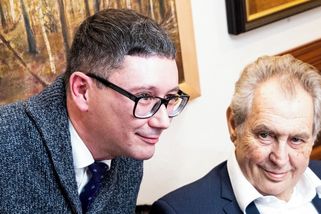 Pojišťovna chtěla dát zlaté padáky. Ovčáčkovi i partnerce končícího šéfa VZP - Seznam Zprávy