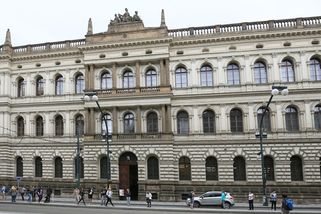 Policie zasahuje na Akademii věd - Novinky