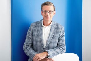 Česko ubráníme, zvolal exministr Kupka se zbraní v ruce: Z reakcí bylo jasné, že poněkud přestřelil - Super.cz