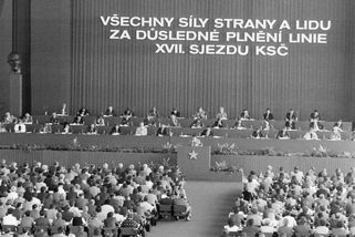 Dalším bývalým komunistickým funkcionářům klesnou důchody. Týkat se to bude i těch regionálních