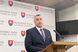 Mezi Slovenskem a Maďarskem to houstne. Danko označil Magyara za nevzdělaného - Novinky