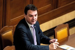 Po blamáži s falešným Pauknerem se Petr Macinka vrátil ve velkém stylu: Oznámil věc, která se „zapíše do dějin“ - Super.cz