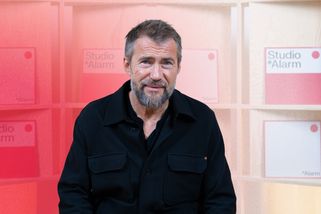 „Zájmy oligarchů a zájmy nás všech ostatních vůbec nejsou slučitelné,“ tvrdí Bořek Slezáček
