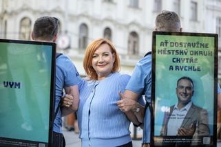 sinmed.cz/politika/brnaci-se-vecer-boji-ven-co-se-tu-deje-bourila-schillerova-1149.html?utm_source=www.seznam.cz&utm_medium=seznam_distribuce&utm_campaign=lide